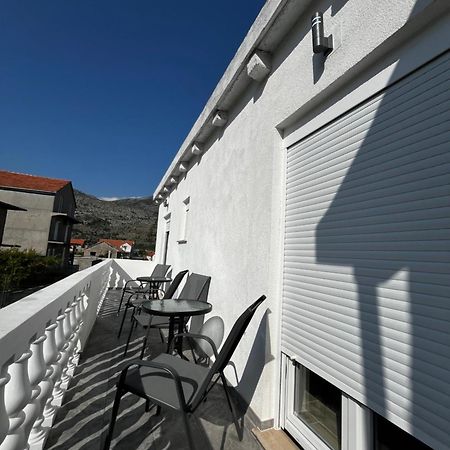 Twin Apartments Ivanica Luaran gambar