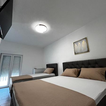 Twin Apartments Ivanica Luaran gambar